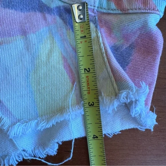 Levi's 501 Button Fly Distressed Cut-Off Raw Hem Grunge Tie Dye Shorts Size 26 - Picture 10 of 14